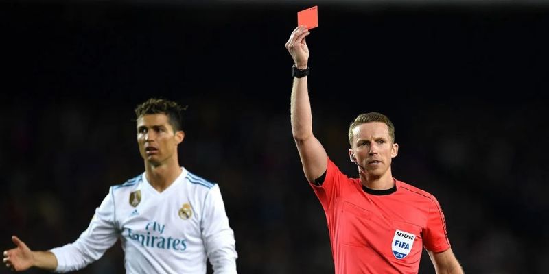 Kèo Thẻ Phạt Là Gì? Bí Quyết Bắt Chuẩn Từng Thẻ Tại Tylekeo