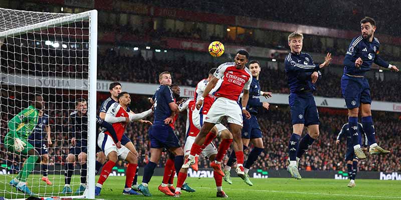 Tấn công biên và phạt góc